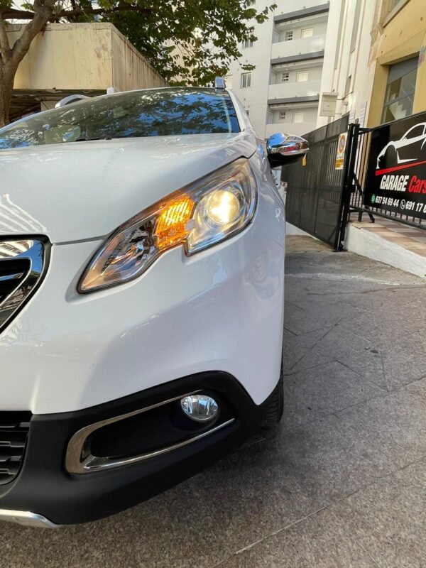 PEUGEOT 2008 Style 1.6 BlueHDi 100 5p.