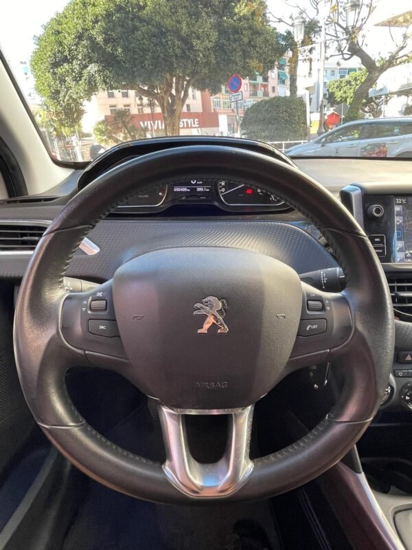 PEUGEOT 2008 Style 1.6 BlueHDi 100 5p.