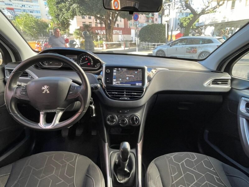 PEUGEOT 2008 Style 1.6 BlueHDi 100 5p.