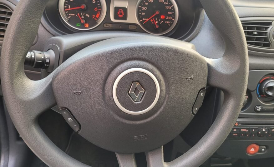 RENAULT Clio 1.2