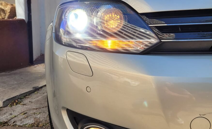 VOLKSWAGEN Golf Plus 1.6 TDI 105cv DPF Sport 5p.
