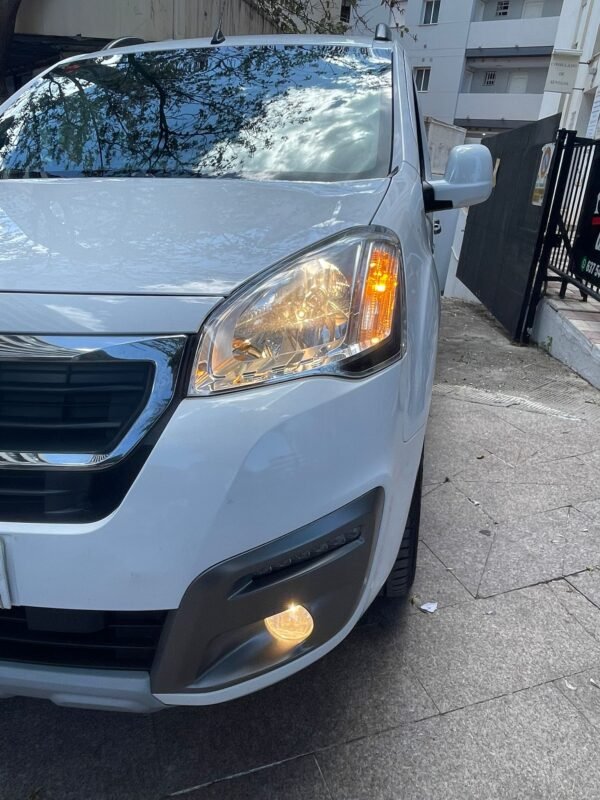 PEUGEOT Partner TEPEE Style 1.6 BlueHDi 100 5p.