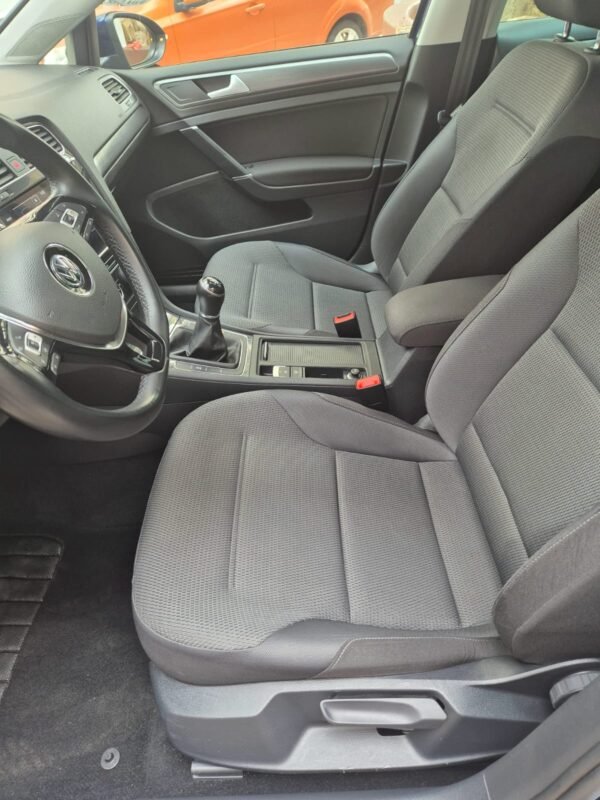 VOLKSWAGEN Golf ADVANCE 1.6 TDI