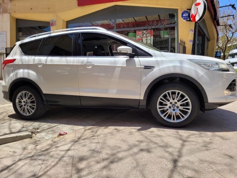 FORD Kuga TITANIUM
