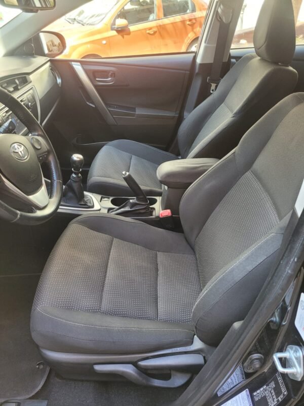 TOYOTA AURIS TOURING SPORT ACTIVE