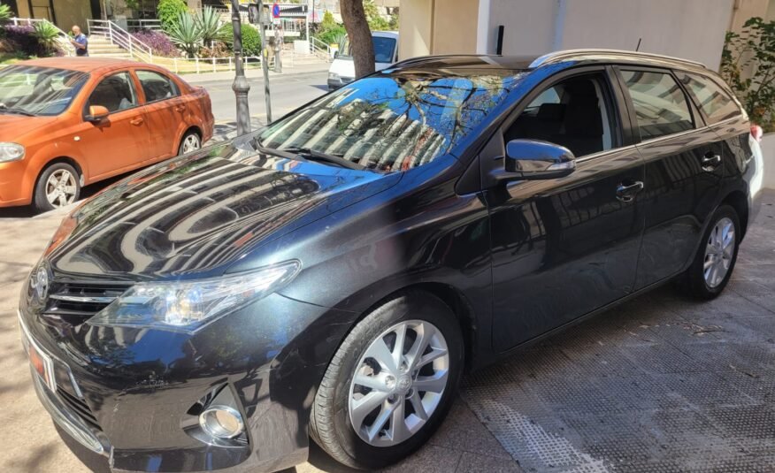 TOYOTA AURIS TOURING SPORT ACTIVE
