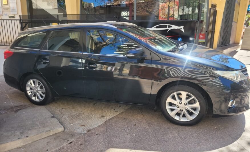 TOYOTA RAV4 2,2 D EXECUTIVE