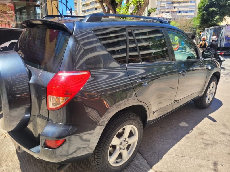 TOYOTA RAV4 2,2 D EXECUTIVE