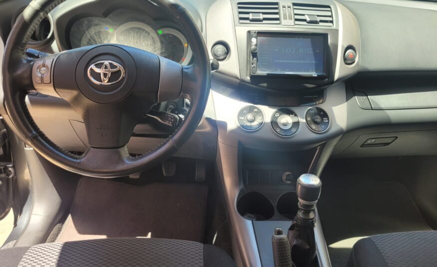 TOYOTA RAV4 2,2 D EXECUTIVE