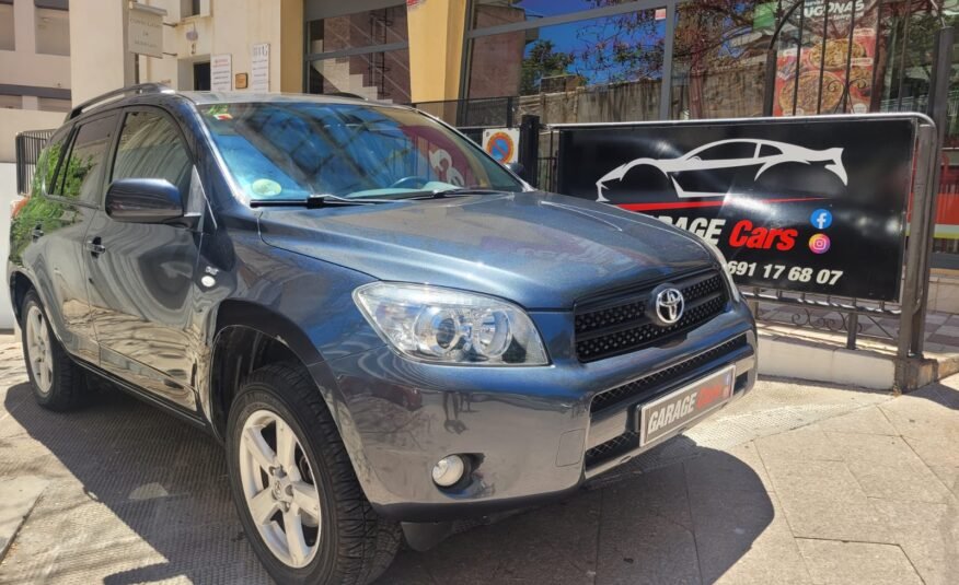 TOYOTA RAV4 2,2 D EXECUTIVE