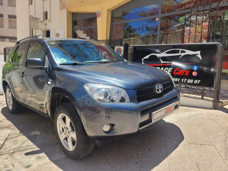 TOYOTA RAV4 2,2 D EXECUTIVE