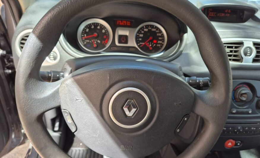 RENAULT Clio 1.2