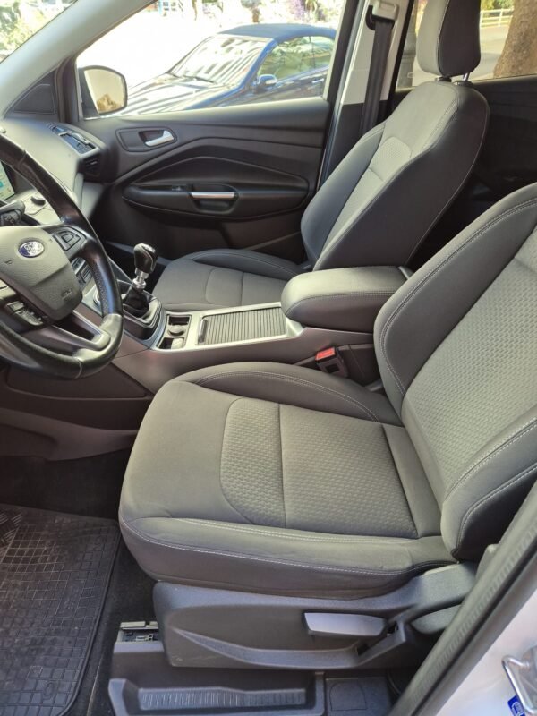 FORD Kuga trend 4×4