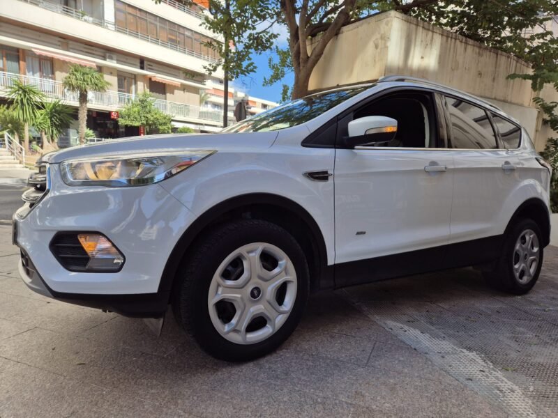 FORD Kuga trend 4×4
