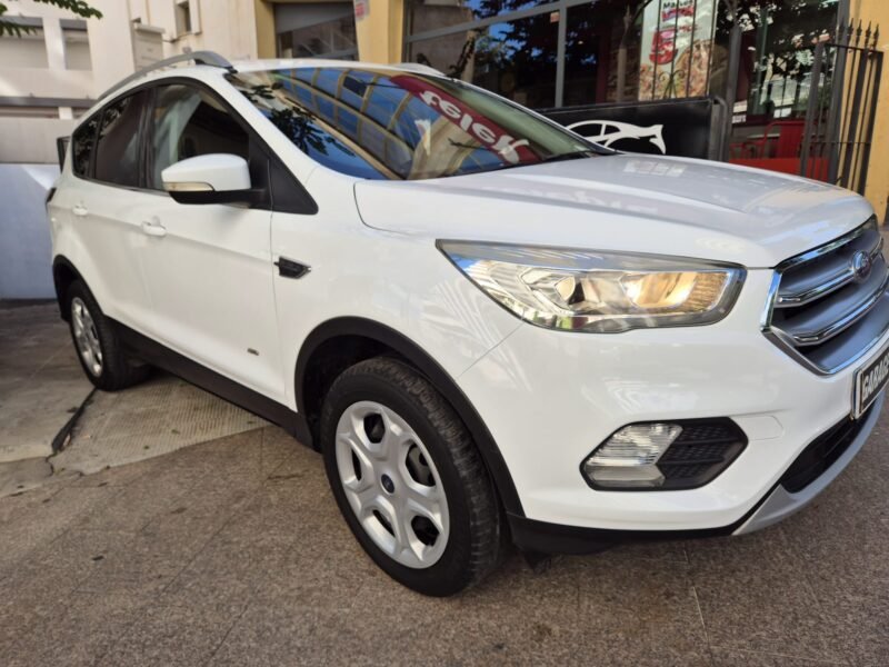 FORD Kuga trend 4×4