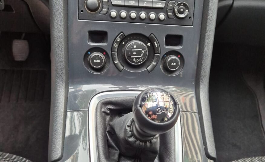 PEUGEOT 5008 Premiun