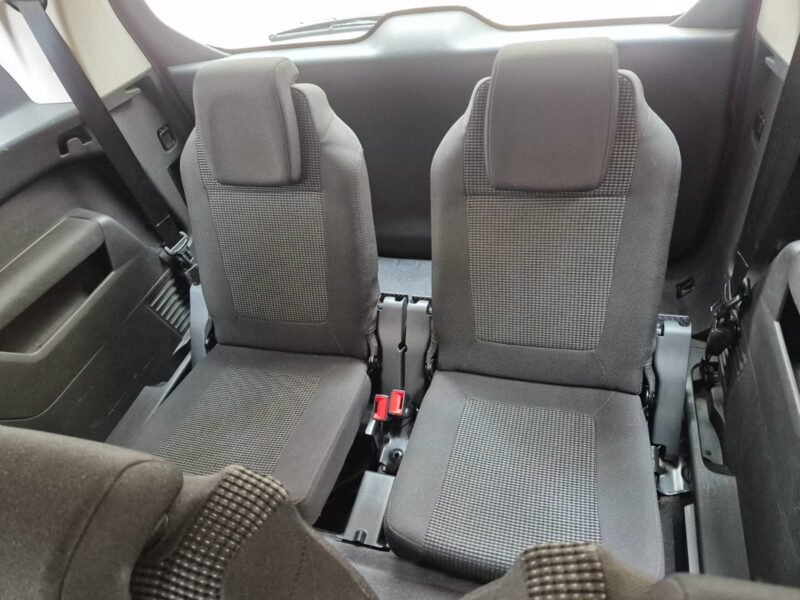 PEUGEOT 5008 Premiun