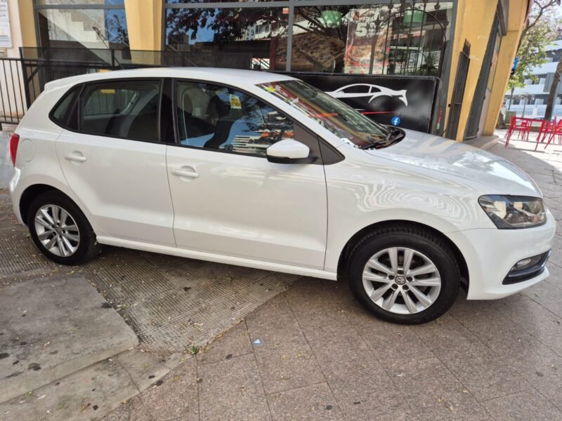 VOLKSWAGEN POLO Advance 1.2 tsi