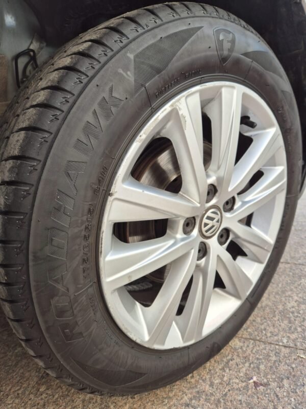 VOLKSWAGEN POLO Advance 1.2 tsi