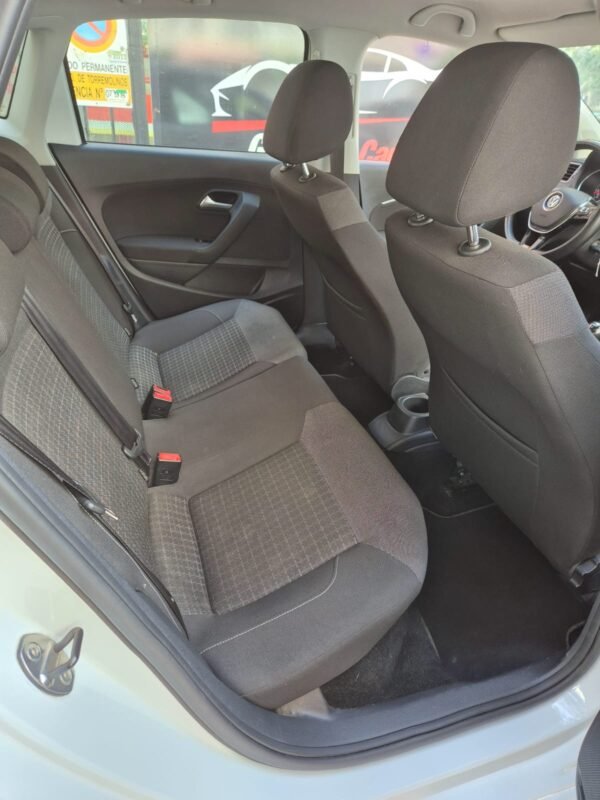 VOLKSWAGEN POLO Advance 1.2 tsi