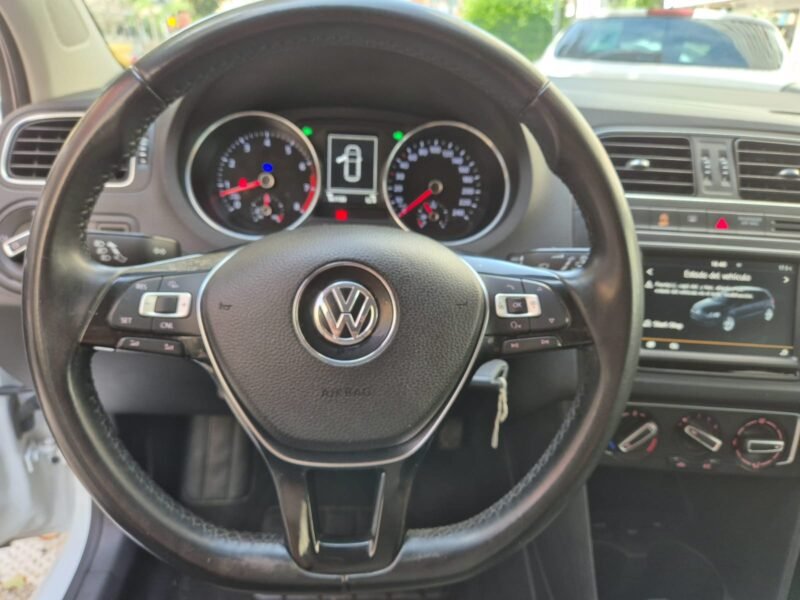 VOLKSWAGEN POLO Advance 1.2 tsi