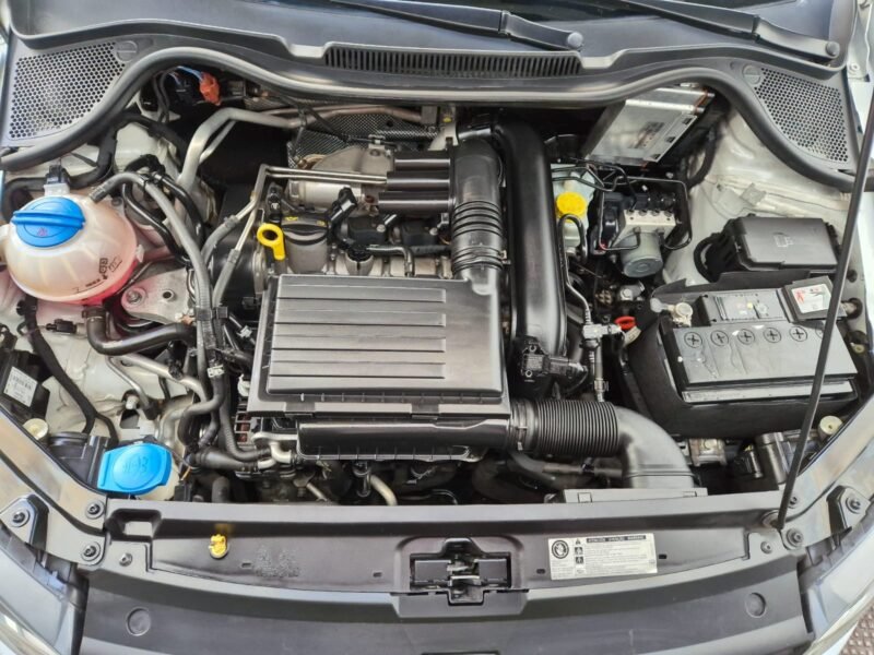 VOLKSWAGEN POLO Advance 1.2 tsi