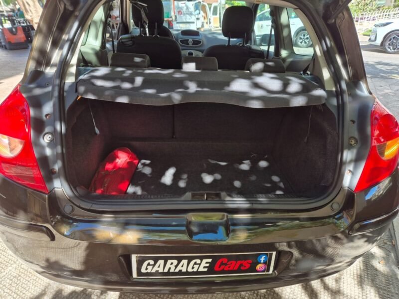 RENAULT Clio Dynamique 1.6