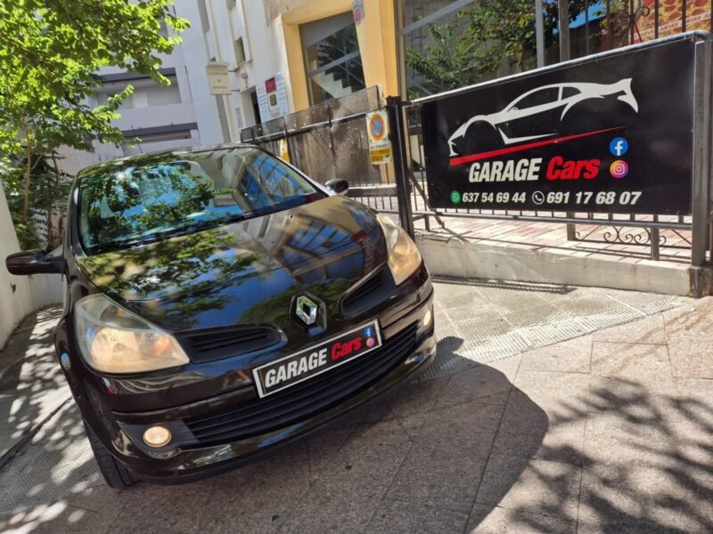 RENAULT Clio Dynamique 1.6