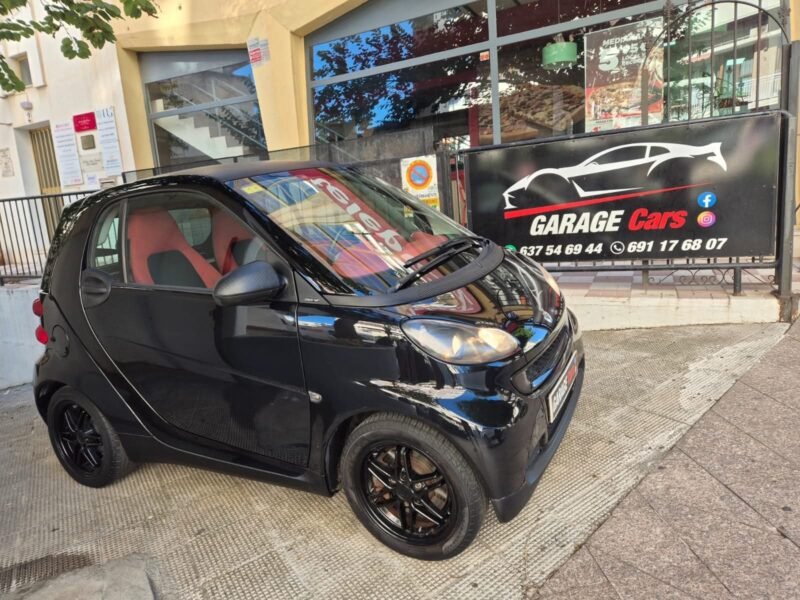 SMART Fortwo Coupe Black tie