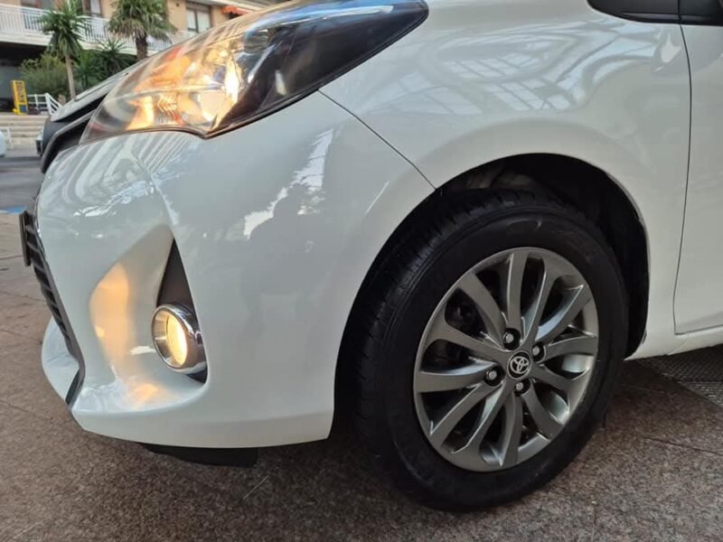 TOYOTA YARIS 1.3 Active