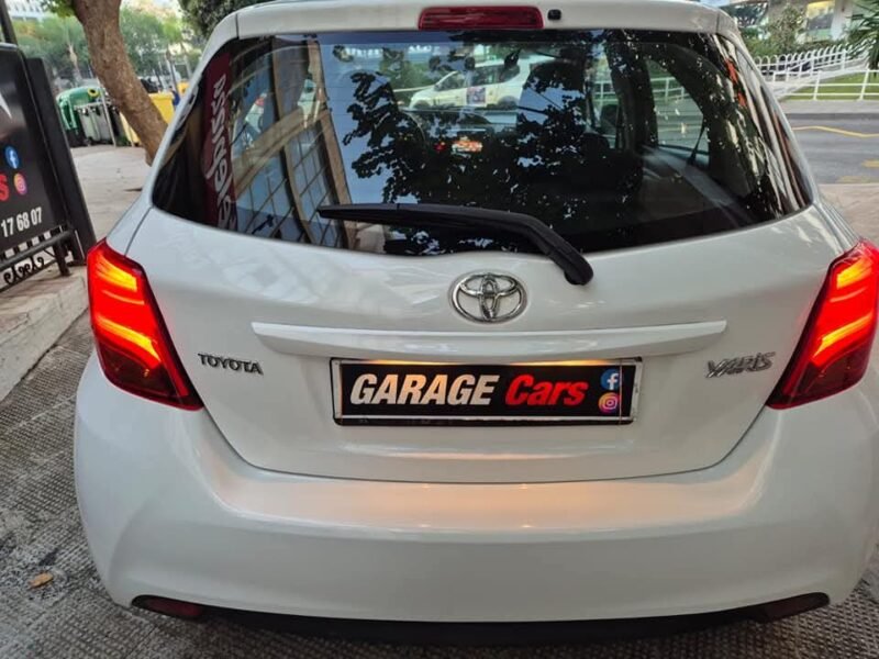 TOYOTA YARIS 1.3 Active