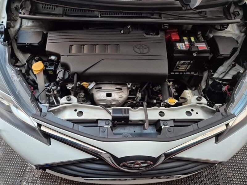 TOYOTA YARIS 1.3 Active