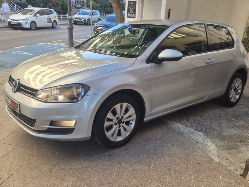 VOLKSWAGEN Golf VII ADVANCE 1.6 TDI
