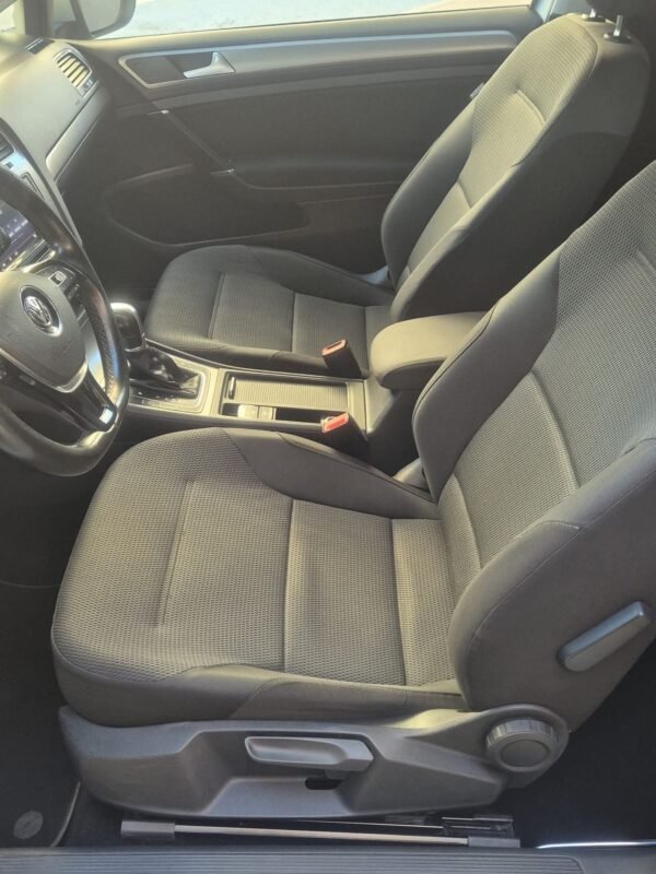 VOLKSWAGEN Golf VII ADVANCE 1.6 TDI