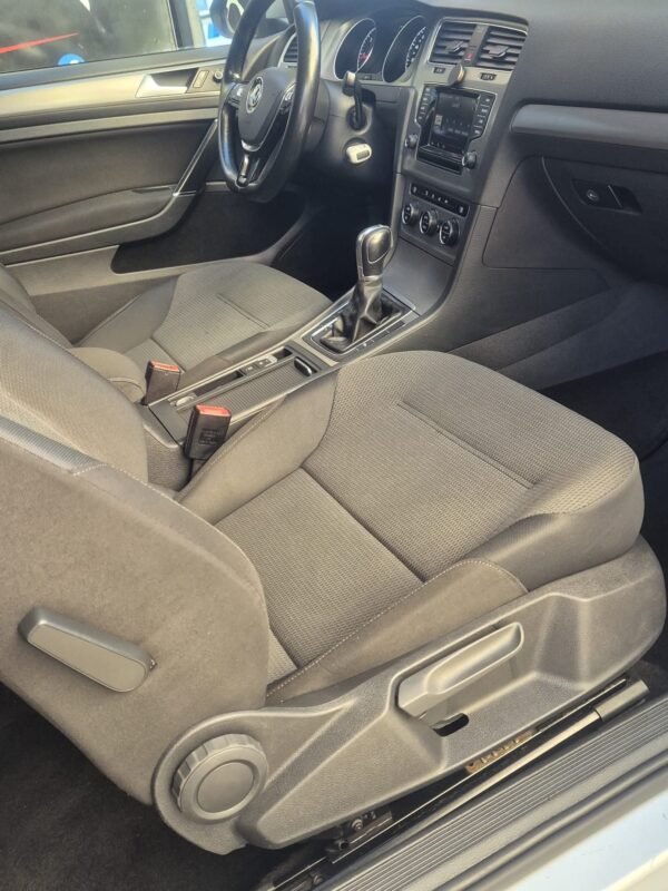 VOLKSWAGEN Golf VII ADVANCE 1.6 TDI