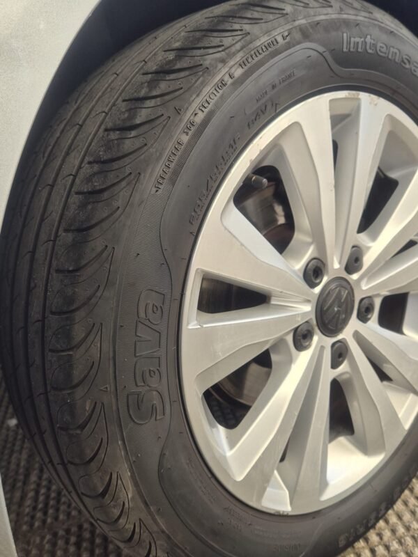 VOLKSWAGEN Golf VII ADVANCE 1.6 TDI