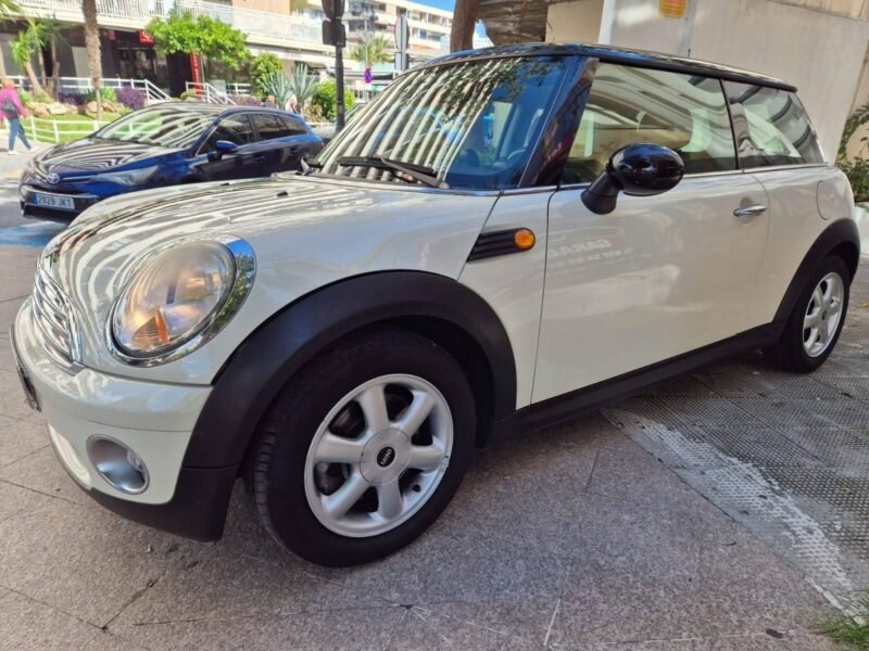 MINI Cooper One 1.6