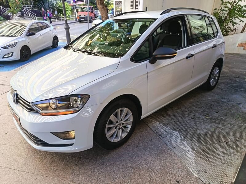 VOLKSWAGEN Golf Sportvan Advance 1.6 Diesel