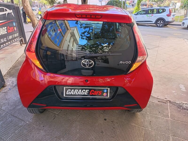 TOYOTA Aygo X play