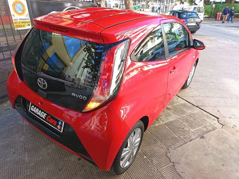 TOYOTA Aygo X play
