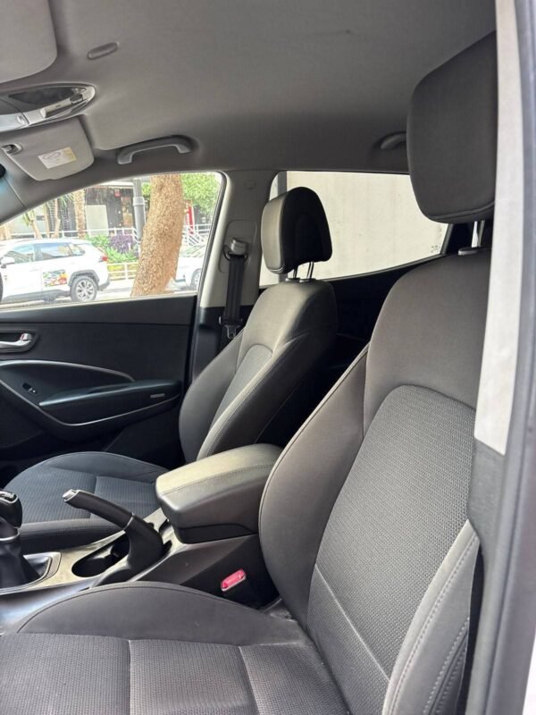 HYUNDAI Santa Fe Klass 4×2 7 asientos