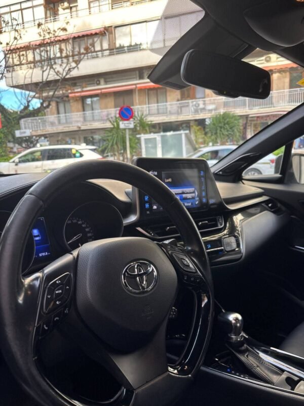 TOYOTA CHR Dynamic plus