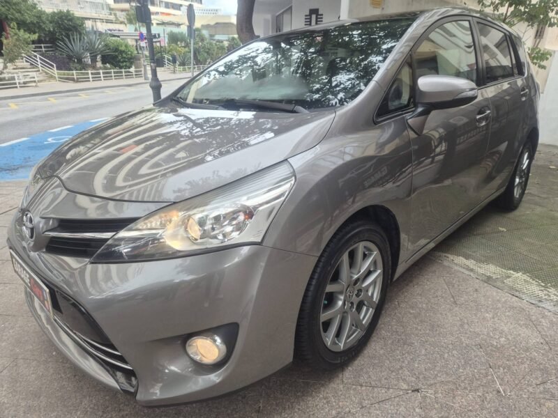 TOYOTA VERSO Confort 7 plazas