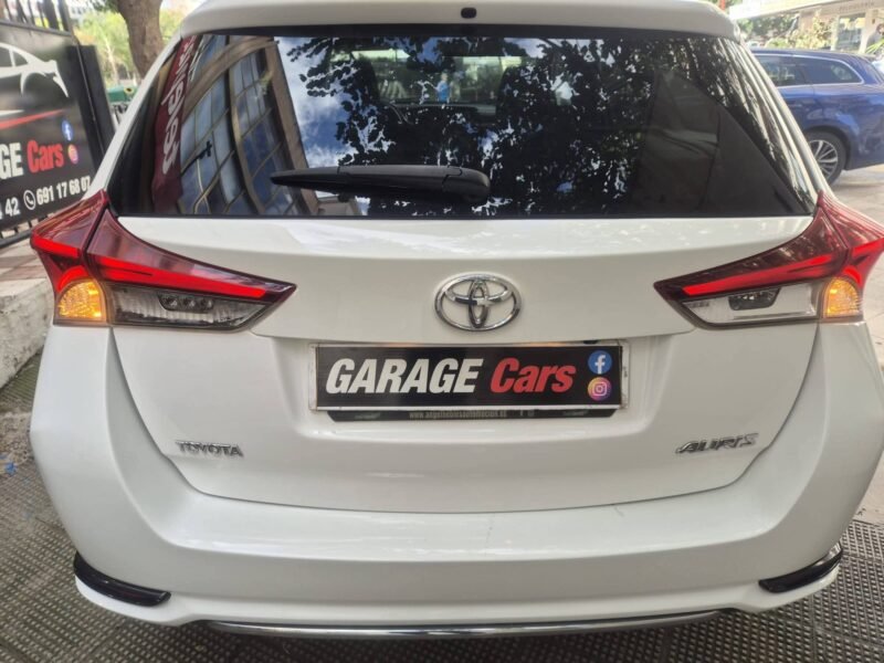 TOYOTA Auris Touring Active