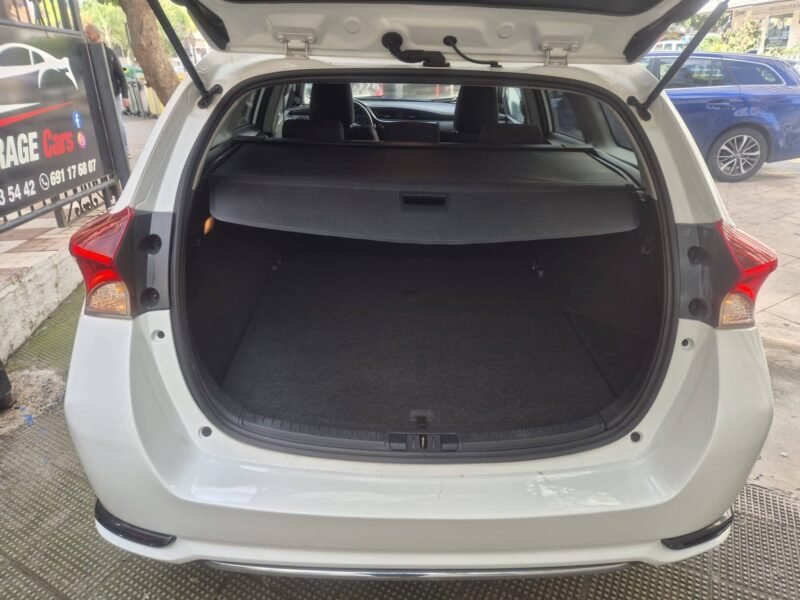 TOYOTA Auris Touring Active