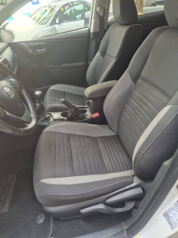 TOYOTA Auris Touring Active