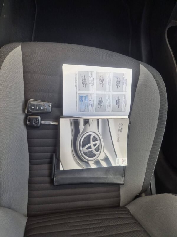 TOYOTA Auris Touring Active