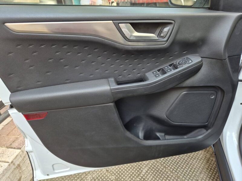 FORD Kuga 1.5 ecoblue titanium