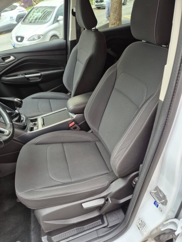 FORD Kuga 1.5 ecoboost titanium