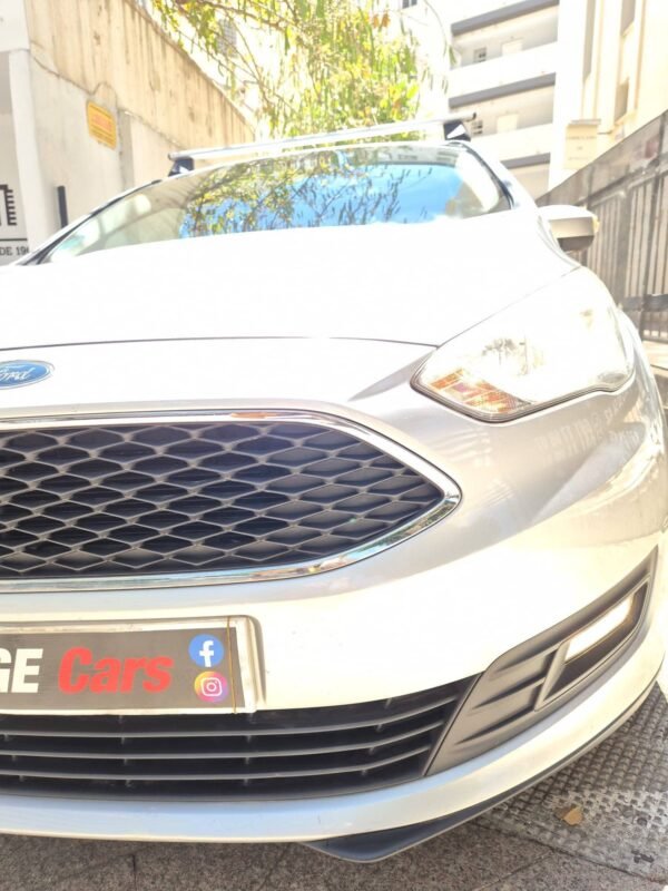 FORD CMax TITANIUM